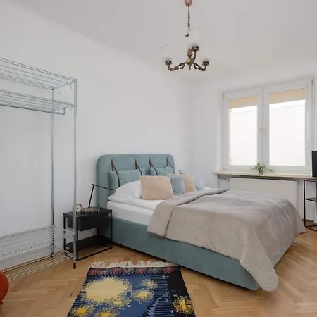Stylish With Balcony In By Renters Varsavia