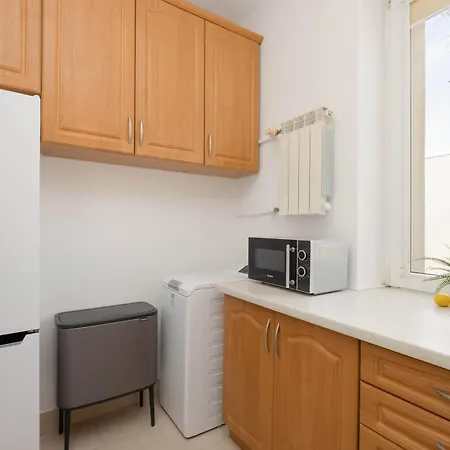 Stylish With Balcony In By Renters Appartamento Varsavia