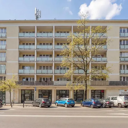 Stylish With Balcony In By Renters